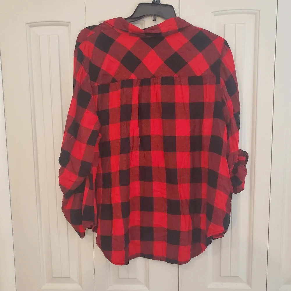 Button down top🍒 - Picture 10 of 11